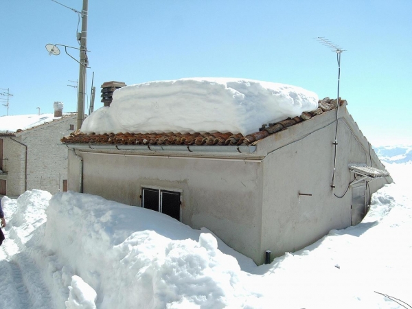 Castelluccio-marzo 2005