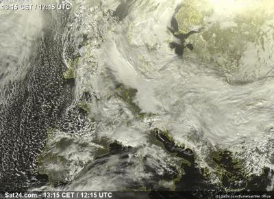 1016380_585008188248940_626899990_n