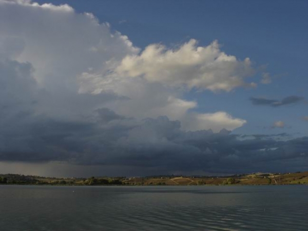 Temporale dietro il Lago Temporale dietro il Lago